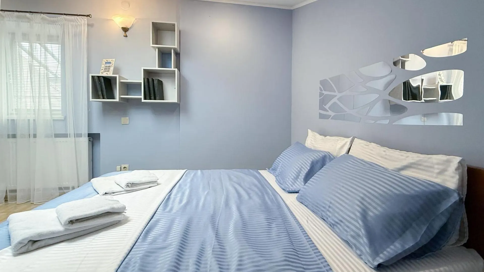 Grand Apartments On Rynok Square Lviv 0*,  Ukraina